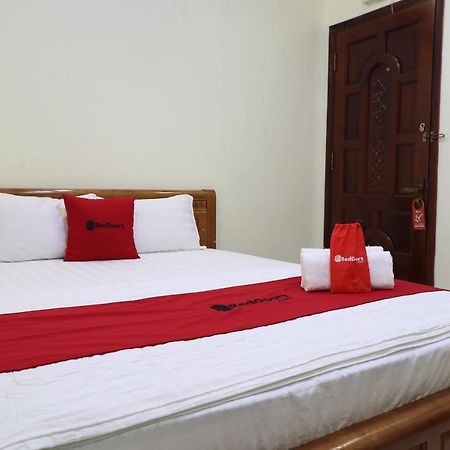 Reddoorz Plus @ Dong Den Street Hotel Хошимин Екстериор снимка