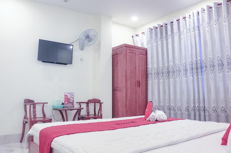 Reddoorz Plus @ Dong Den Street Hotel Хошимин Екстериор снимка