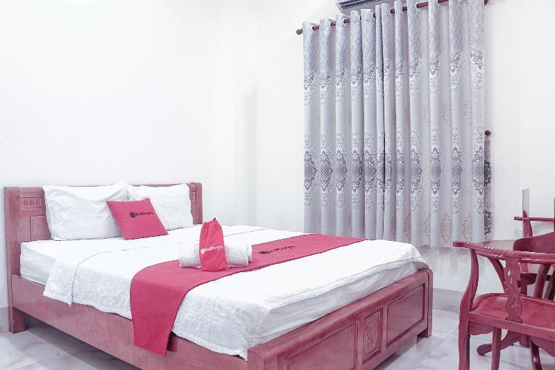 Reddoorz Plus @ Dong Den Street Hotel Хошимин Екстериор снимка
